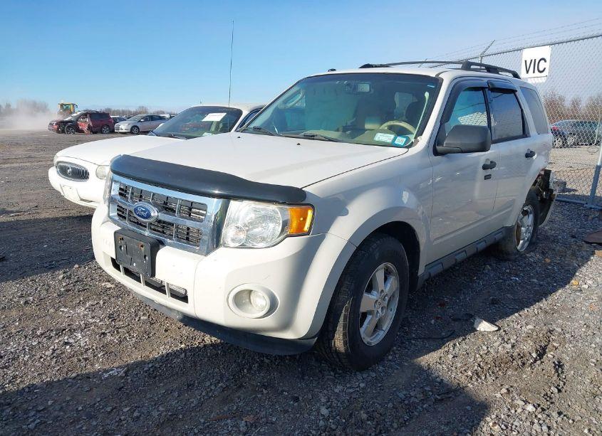 Photo 2 of 2012 Ford Escape XLT (VIN 1FMCU9DG4CKC69328)