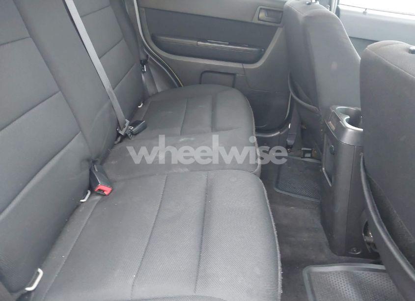 Photo 8 of 2010 Ford Escape XLT (VIN 1FMCU9DG5AKB16731)