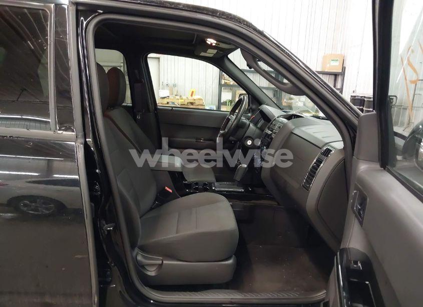 Photo 5 of 2010 Ford Escape XLT (VIN 1FMCU9DG5AKC58433)