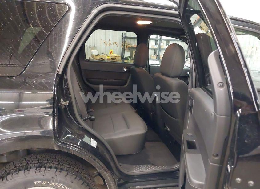 Photo 8 of 2010 Ford Escape XLT (VIN 1FMCU9DG5AKC58433)