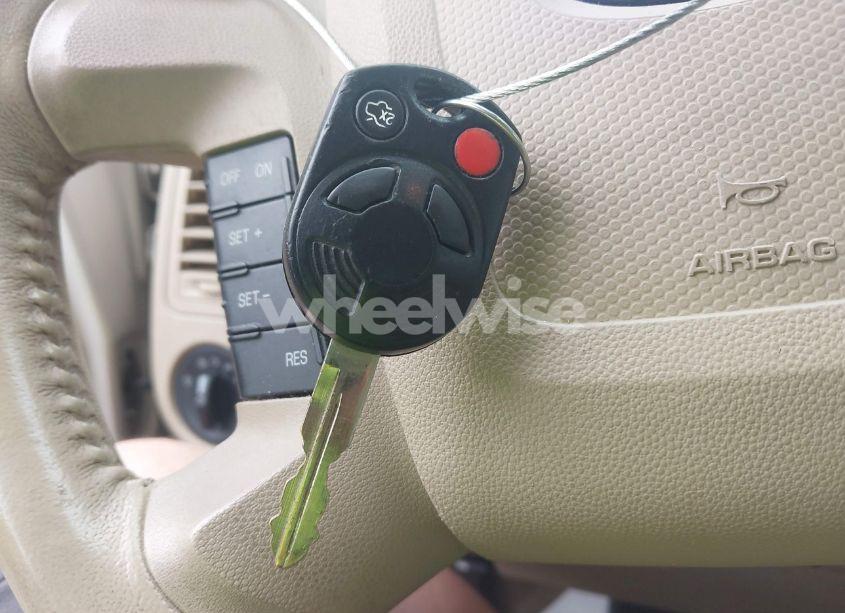 Photo 11 of 2010 Ford Escape XLT (VIN 1FMCU9DG5AKC64944)