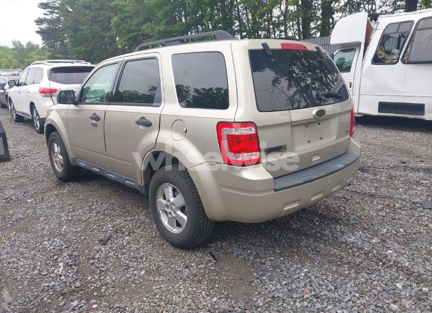 Photo 3 of 2010 Ford Escape XLT (VIN 1FMCU9DG5AKC64944)