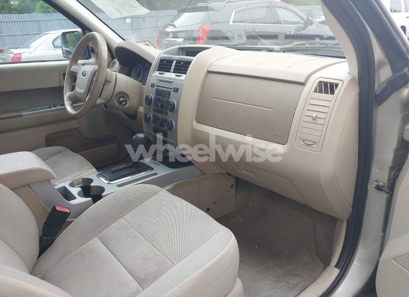 Photo 5 of 2010 Ford Escape XLT (VIN 1FMCU9DG5AKC64944)