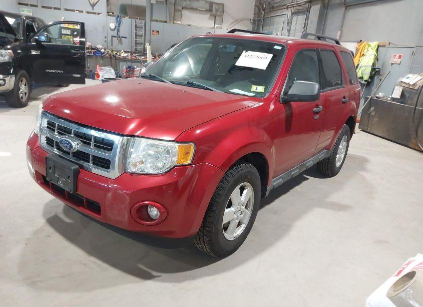 Photo 2 of 2010 Ford Escape XLT (VIN 1FMCU9DG5AKC67861)