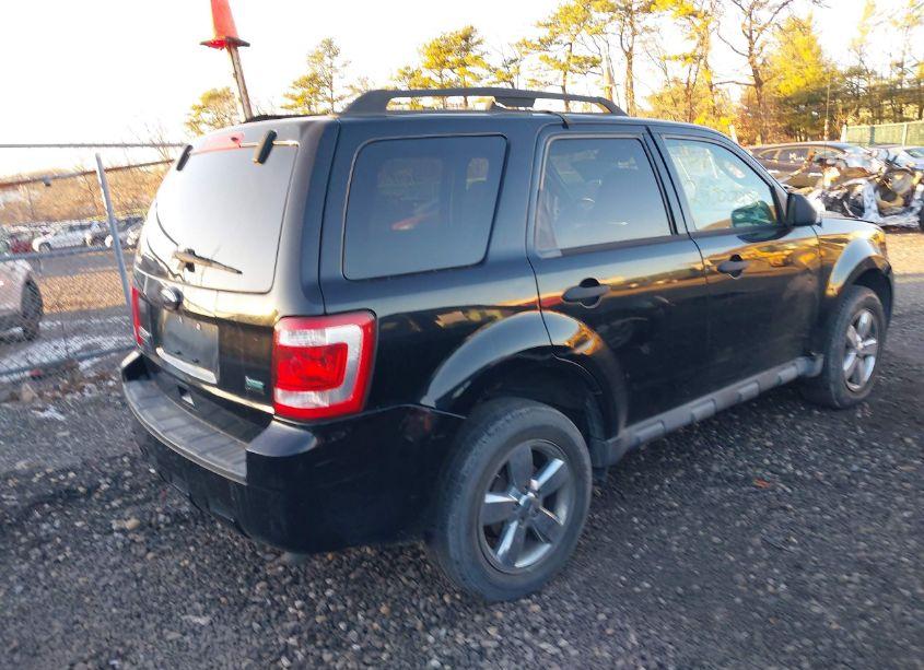 Photo 4 of 2010 Ford Escape XLT (VIN 1FMCU9DG5AKD04780)