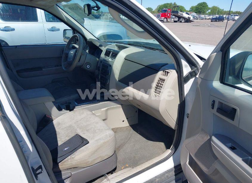 Photo 5 of 2010 Ford Escape XLT (VIN 1FMCU9DG5AKD33051)