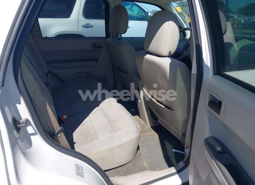 Photo 8 of 2010 Ford Escape XLT (VIN 1FMCU9DG5AKD33051)