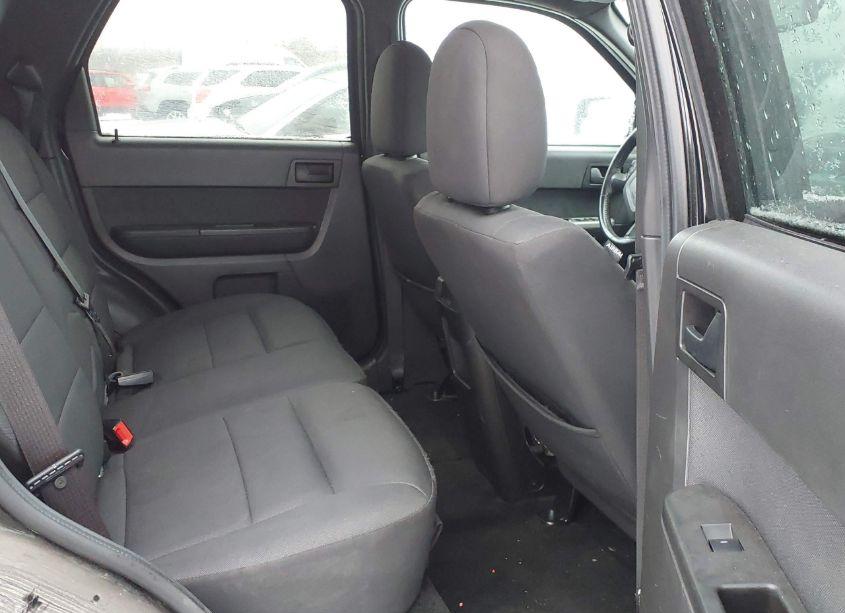 Photo 8 of 2011 Ford Escape XLT (VIN 1FMCU9DG5BKB01826)