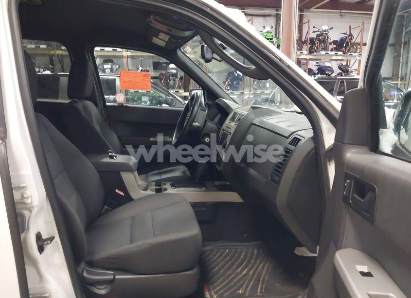 Photo 5 of 2011 Ford Escape XLT AUTOMATIC (VIN 1FMCU9DG5BKB94170)