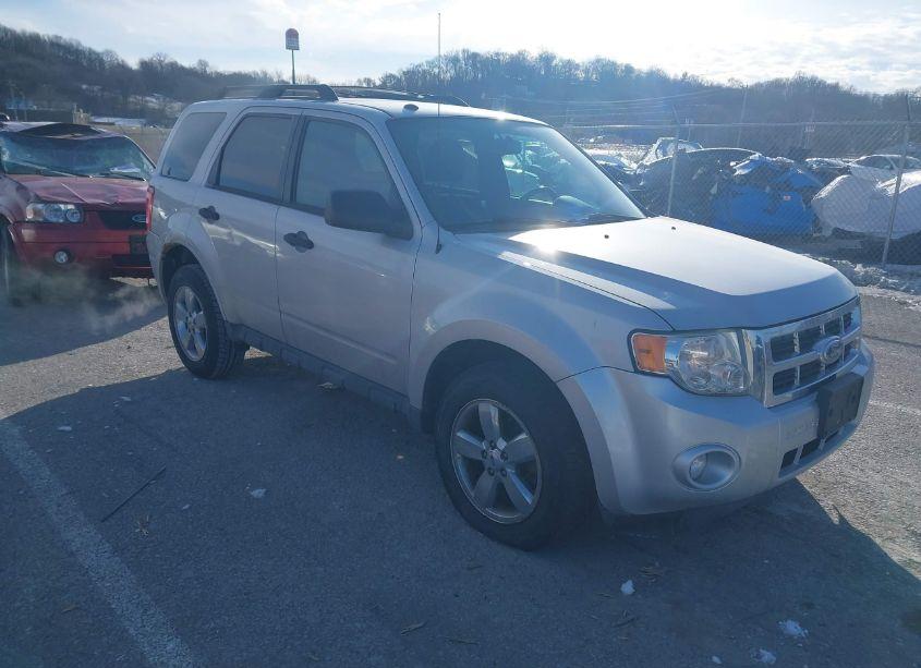 2012 Ford Escape XLT (VIN 1FMCU9DG5CKA72796) main photo