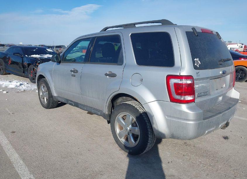 Photo 3 of 2012 Ford Escape XLT (VIN 1FMCU9DG5CKA72796)