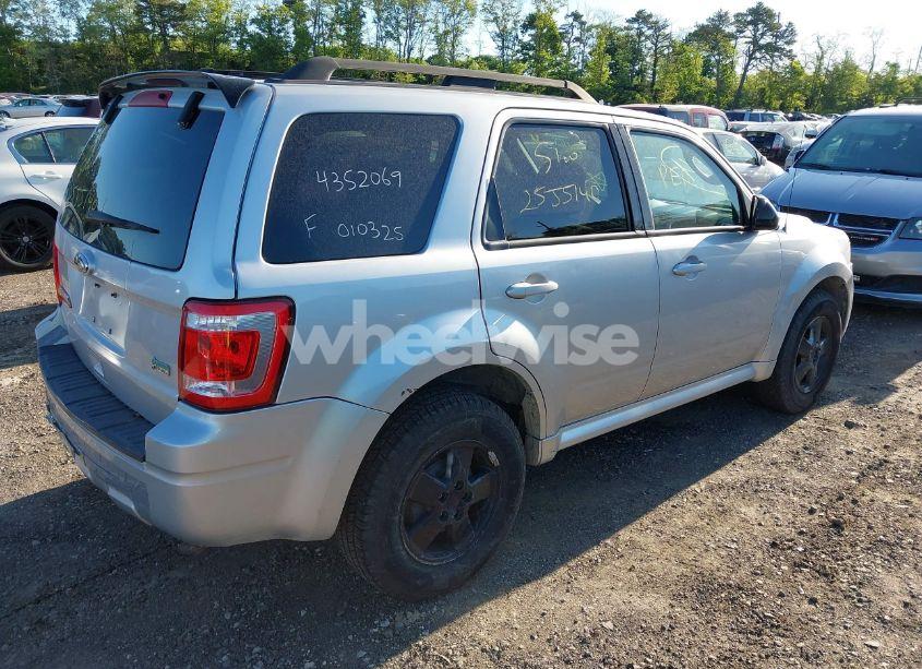 Photo 4 of 2010 Ford Escape XLT (VIN 1FMCU9DG6AKA11728)