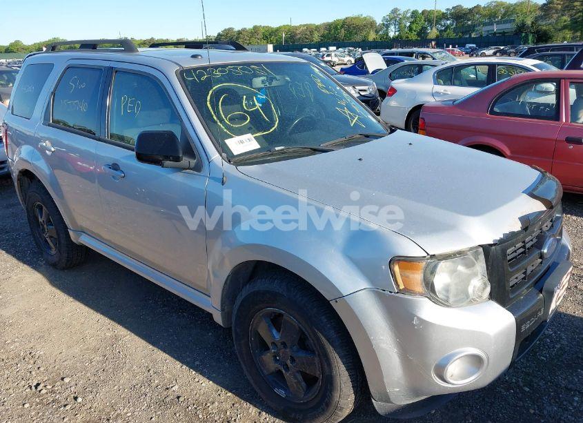 Photo 6 of 2010 Ford Escape XLT (VIN 1FMCU9DG6AKA11728)