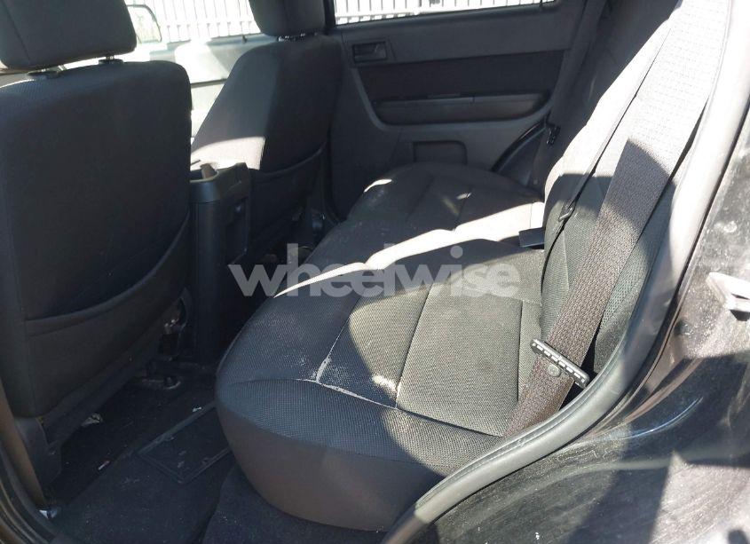 Photo 8 of 2010 Ford Escape XLT (VIN 1FMCU9DG6AKC07183)