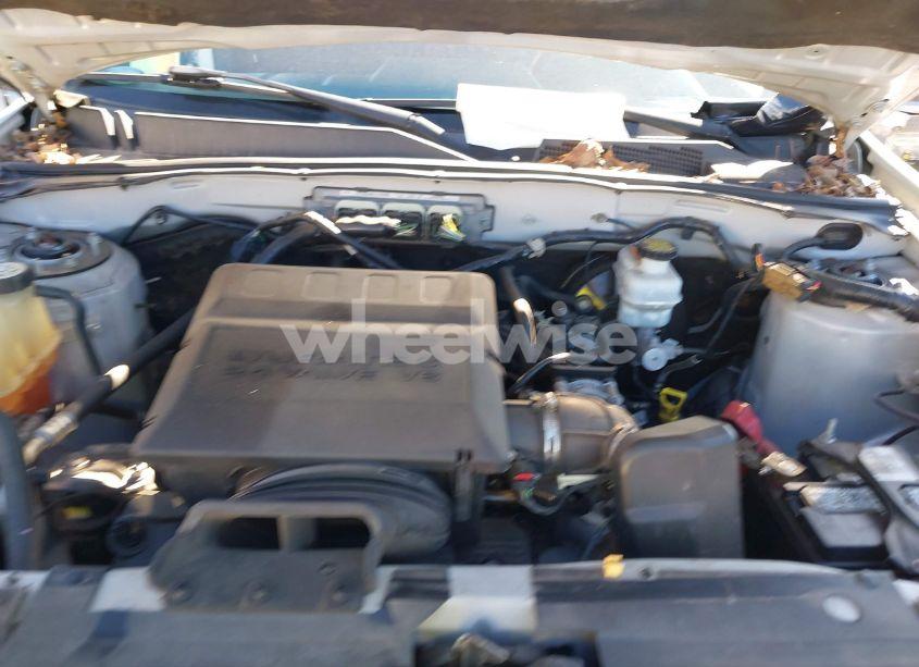 Photo 10 of 2010 Ford Escape XLT (VIN 1FMCU9DG6AKC15610)