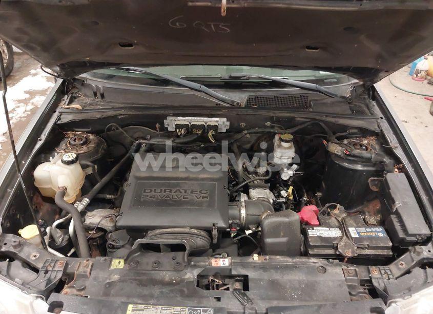 Photo 10 of 2010 Ford Escape XLT (VIN 1FMCU9DG6AKC27952)