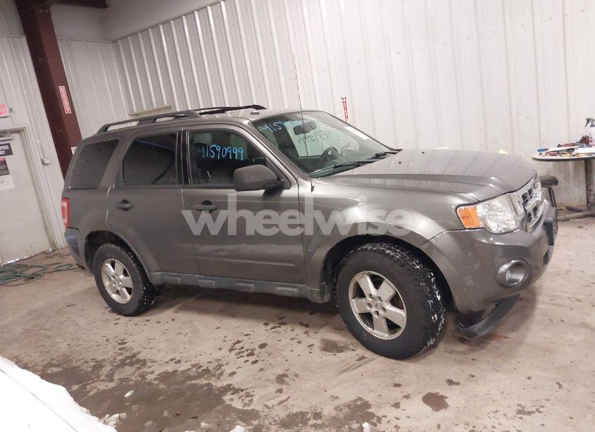 Photo 13 of 2010 Ford Escape XLT (VIN 1FMCU9DG6AKC27952)