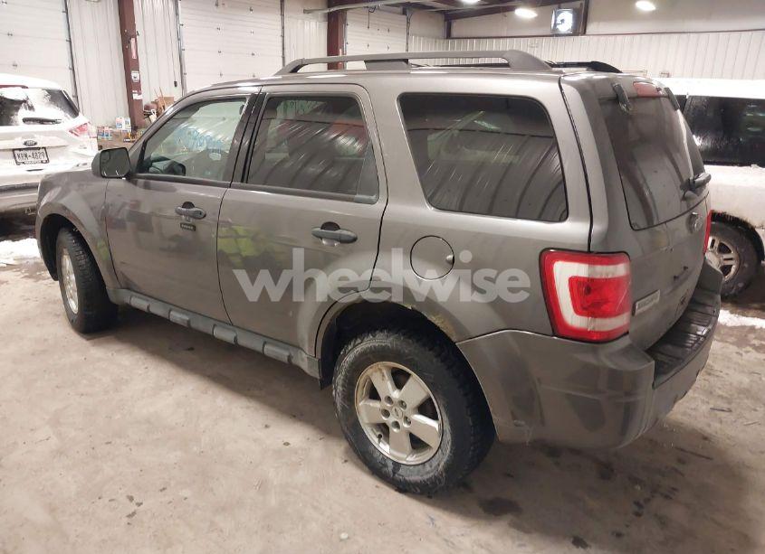 Photo 3 of 2010 Ford Escape XLT (VIN 1FMCU9DG6AKC27952)