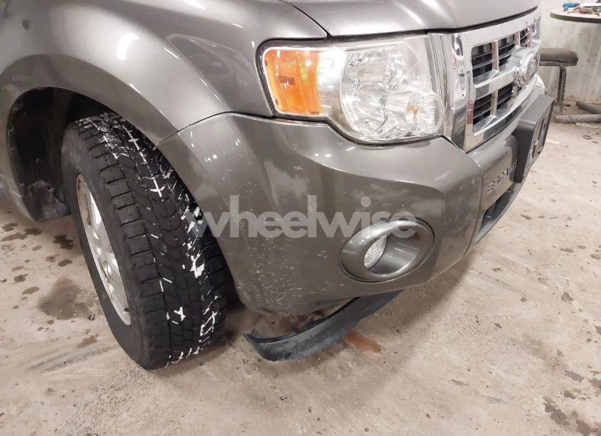 Photo 6 of 2010 Ford Escape XLT (VIN 1FMCU9DG6AKC27952)