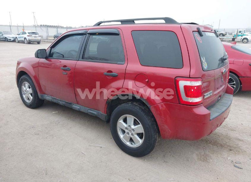 Photo 3 of 2011 Ford Escape XLT (VIN 1FMCU9DG6BKA21886)