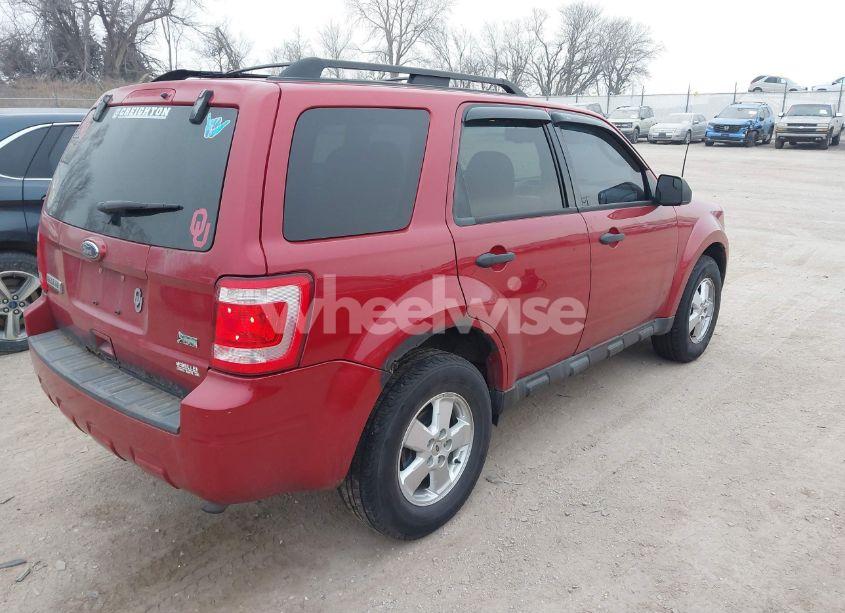 Photo 4 of 2011 Ford Escape XLT (VIN 1FMCU9DG6BKA21886)