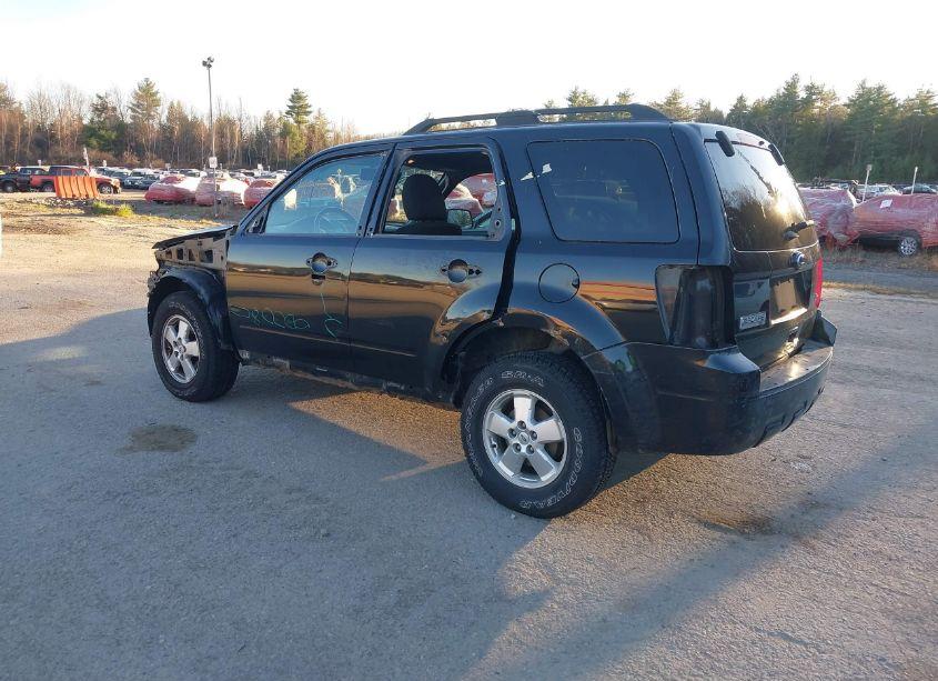 Photo 3 of 2011 Ford Escape XLT (VIN 1FMCU9DG6BKA77701)