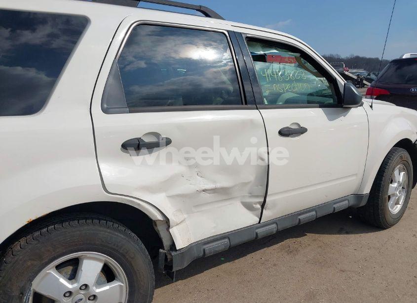 Photo 6 of 2011 Ford Escape XLT (VIN 1FMCU9DG6BKA78802)