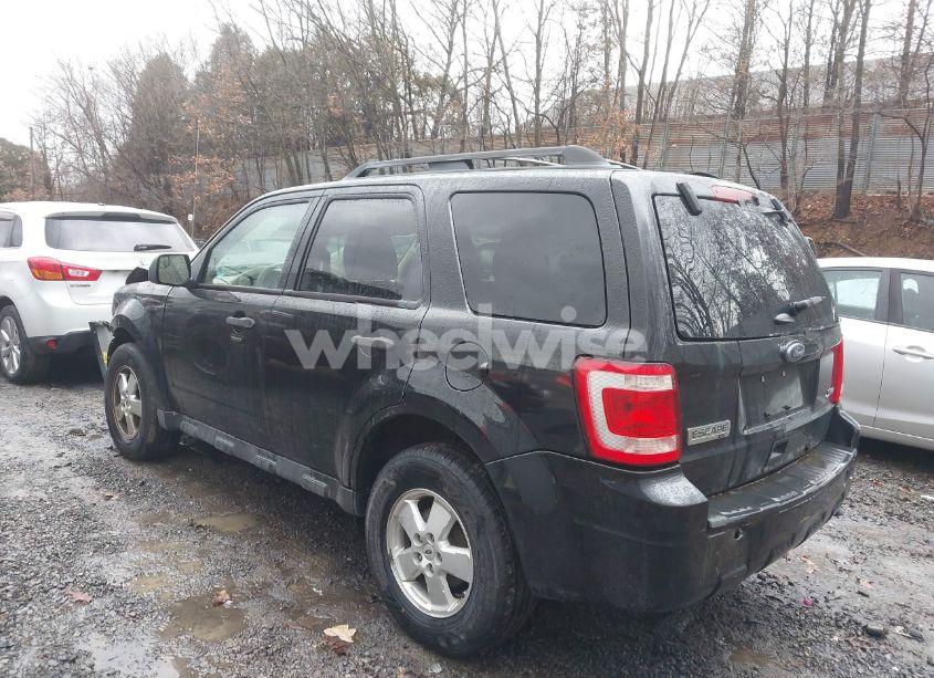 Photo 3 of 2011 Ford Escape XLT (VIN 1FMCU9DG6BKA99522)