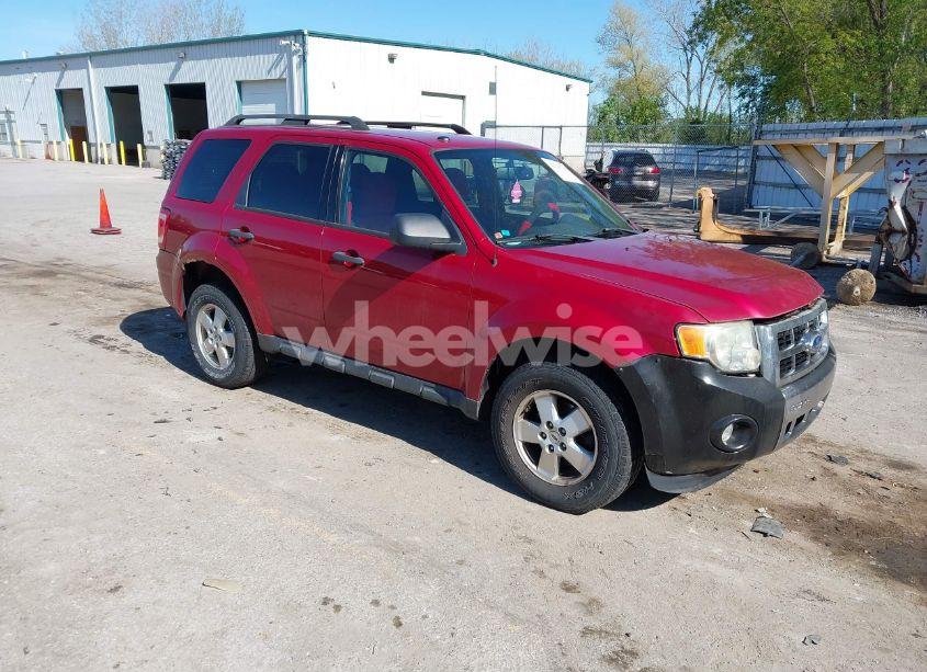 2011 Ford Escape XLT (VIN 1FMCU9DG6BKB34611) main photo