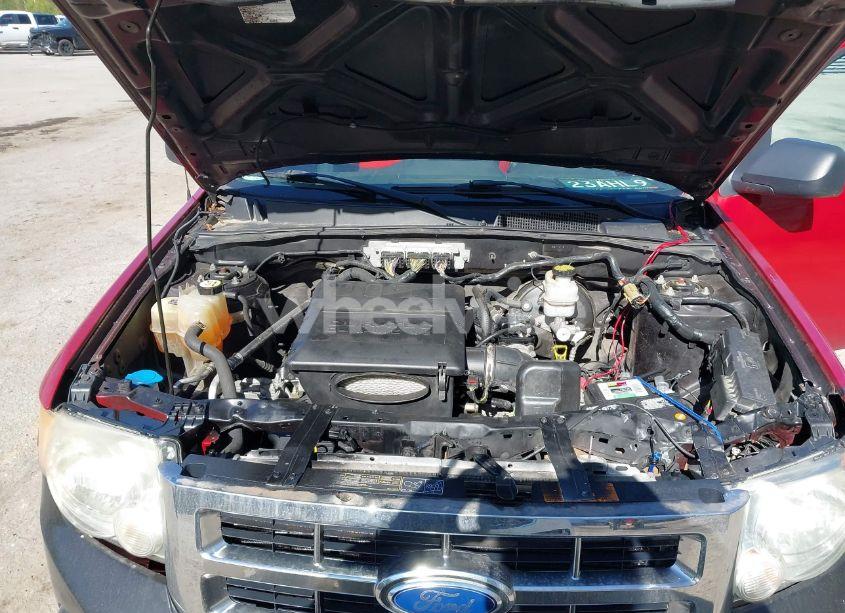 Photo 10 of 2011 Ford Escape XLT (VIN 1FMCU9DG6BKB34611)