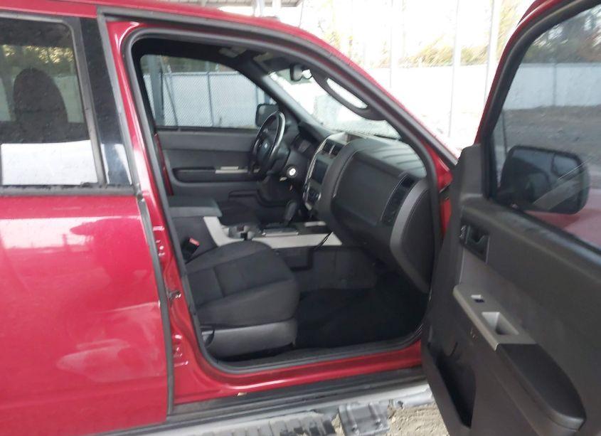 Photo 5 of 2011 Ford Escape XLT (VIN 1FMCU9DG6BKB69763)