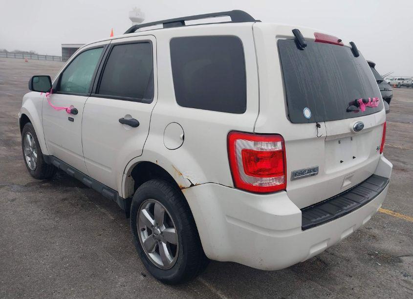 Photo 3 of 2011 Ford Escape XLT (VIN 1FMCU9DG6BKC37916)