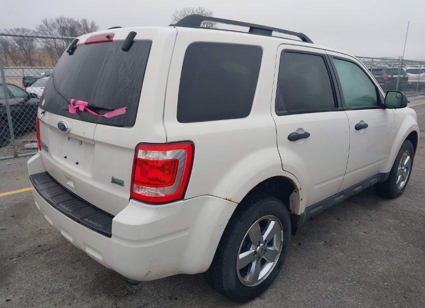 Photo 4 of 2011 Ford Escape XLT (VIN 1FMCU9DG6BKC37916)