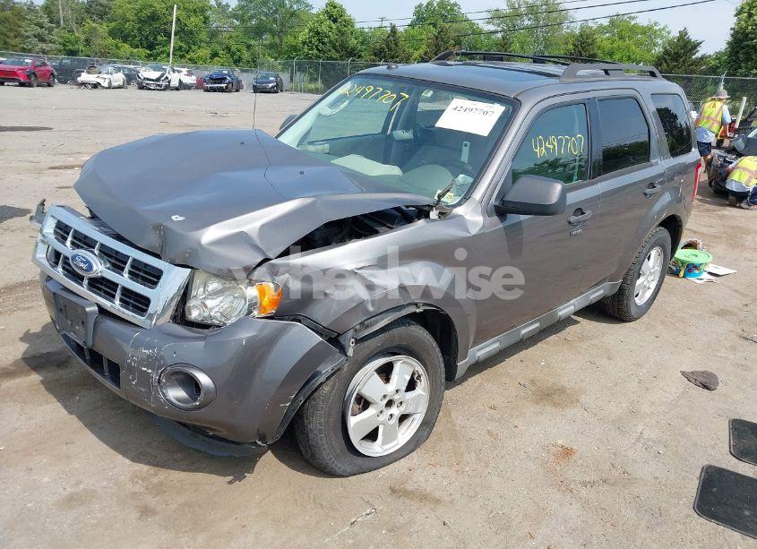 Photo 2 of 2012 Ford Escape XLT (VIN 1FMCU9DG6CKA99439)