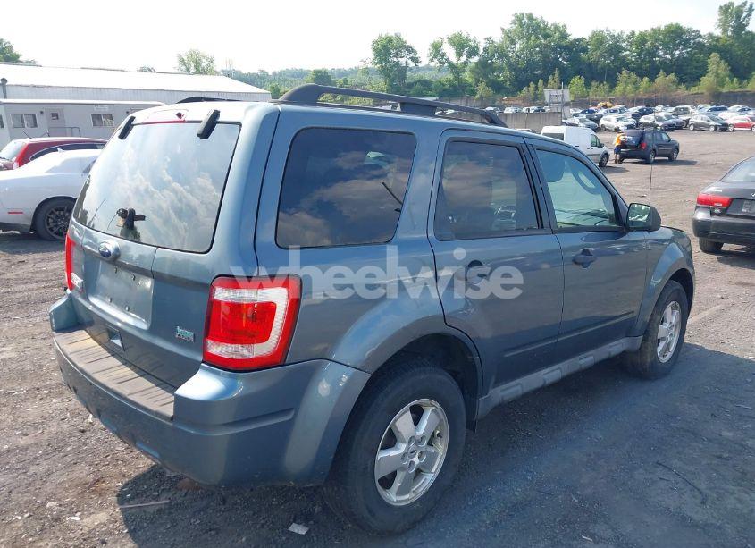 Photo 4 of 2010 Ford Escape XLT (VIN 1FMCU9DG7AKA12774)