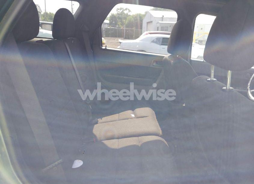 Photo 8 of 2010 Ford Escape XLT (VIN 1FMCU9DG7AKA12774)