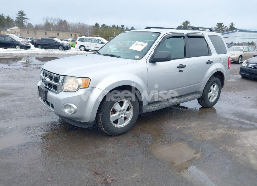 Photo 2 of 2010 Ford Escape XLT (VIN 1FMCU9DG7AKA62591)