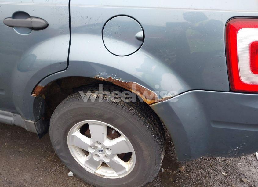 Photo 13 of 2010 Ford Escape XLT (VIN 1FMCU9DG7AKA92531)