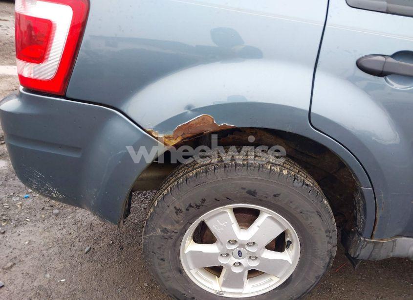 Photo 6 of 2010 Ford Escape XLT (VIN 1FMCU9DG7AKA92531)