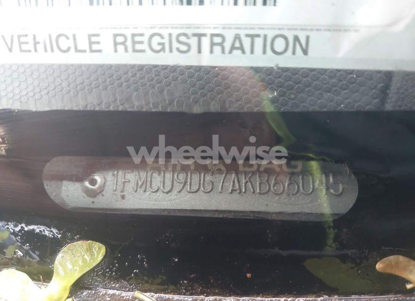 Photo 12 of 2010 Ford Escape XLT (VIN 1FMCU9DG7AKB66045)