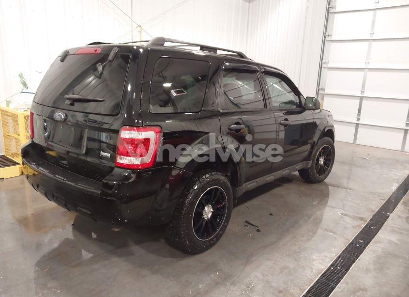 Photo 4 of 2010 Ford Escape XLT (VIN 1FMCU9DG7AKD26845)