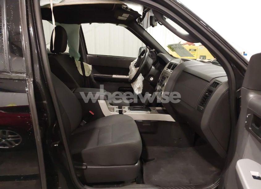 Photo 5 of 2010 Ford Escape XLT (VIN 1FMCU9DG7AKD26845)