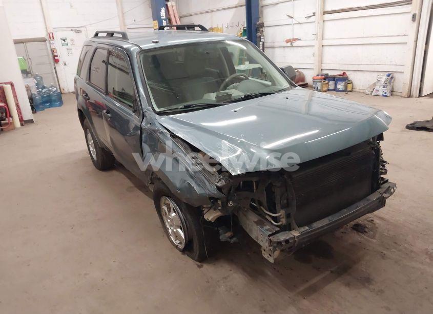 2010 Ford Escape XLT (VIN 1FMCU9DG7AKD37814) main photo