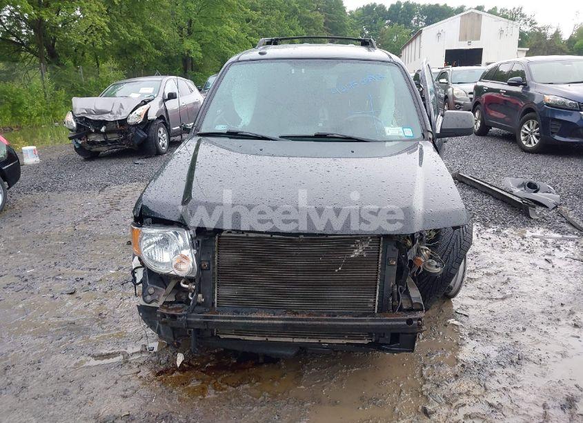 Photo 13 of 2010 Ford Escape XLT (VIN 1FMCU9DG7AKD41569)