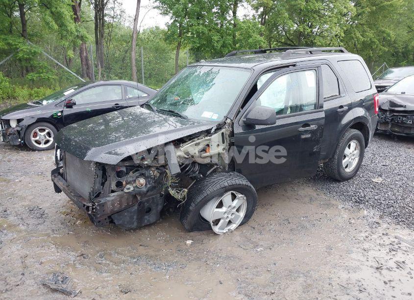 Photo 2 of 2010 Ford Escape XLT (VIN 1FMCU9DG7AKD41569)