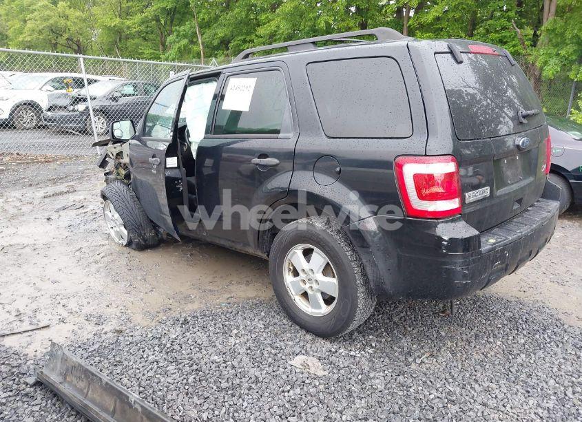 Photo 3 of 2010 Ford Escape XLT (VIN 1FMCU9DG7AKD41569)