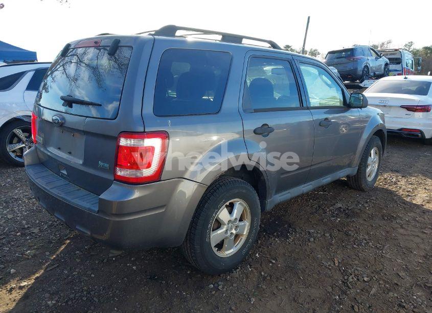 Photo 4 of 2010 Ford Escape XLT (VIN 1FMCU9DG7AKD41622)