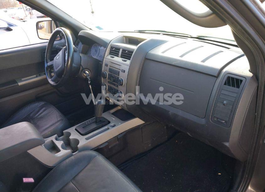 Photo 5 of 2010 Ford Escape XLT (VIN 1FMCU9DG7AKD41622)