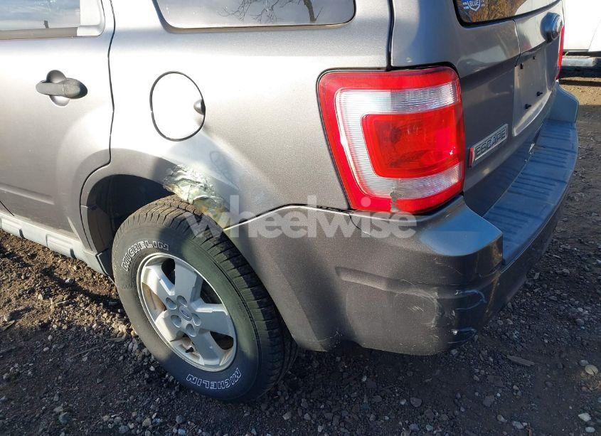 Photo 6 of 2010 Ford Escape XLT (VIN 1FMCU9DG7AKD41622)