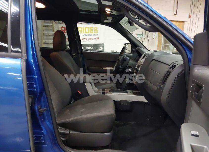 Photo 5 of 2011 Ford Escape XLT (VIN 1FMCU9DG7BKA02957)